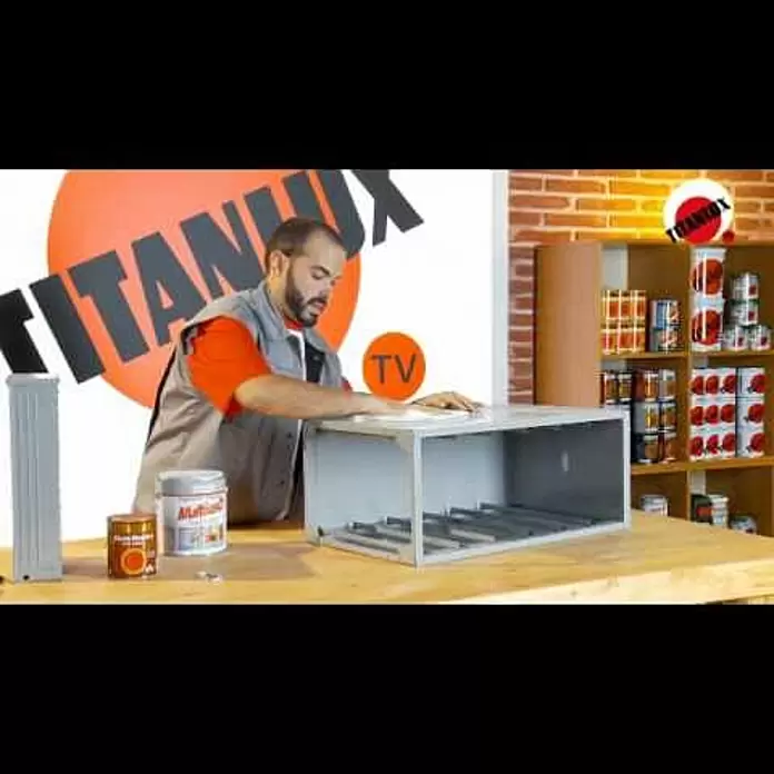 Titan Titanlak Esmalte de color Efecto madera - Nogal, Satinado, 750 ml, Base disolvente - Pintar con efecto madera