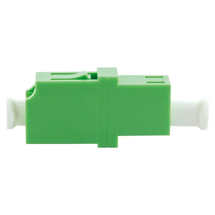 Schwaiger Adapter Glasfaser Simplex o. Flagge - 1 Stk. - Eine Nahaufnahme eines grünen LWL-Adapters mit weißen Endstücken, der für die Verbindung von Glasfaserkabeln verwendet wird.