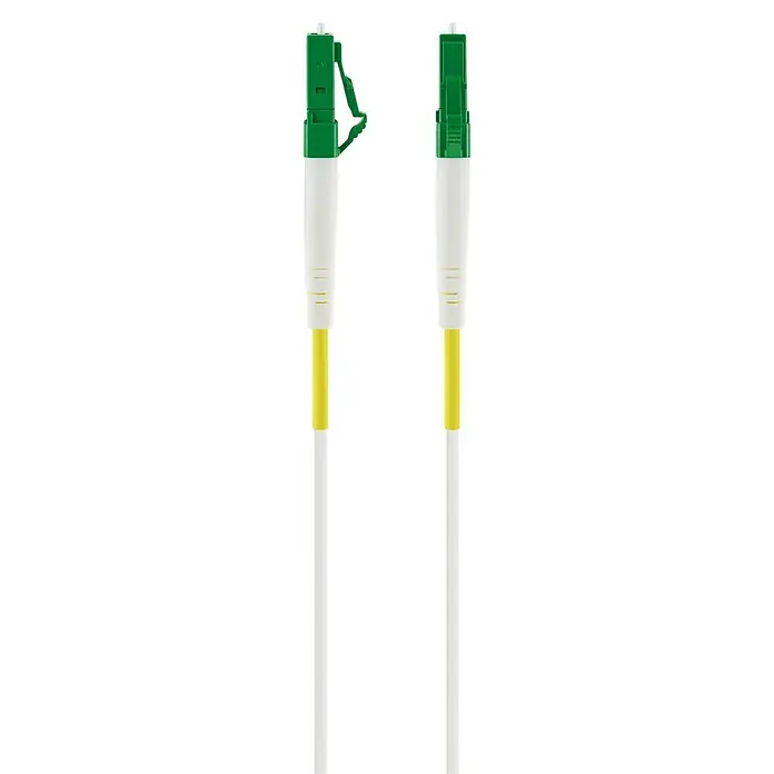 Schwaiger Glasfaser-Netzwerkkabel LC/APC-LC/APC - 3 m, Weiß, Bis zu 10 Gbit/s - Zwei Glasfaserkabel mit grünen Steckern, weißen Ummantelungen und gelben Markierungen. Ideal für schnelle Datenübertragung.