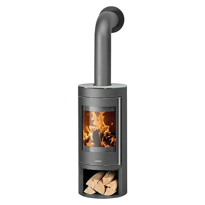 Justus Kaminofen Mino 2.0 - 5,5 kW, Raumheizvermögen: 88 m³, Farbe Verkleidung: Glas, Schwarz - Ein Justus Kaminofen mit Brennholzfach und sichtbarem Feuerraum, ideal für gemütliche Wärme im Wohnbereich.