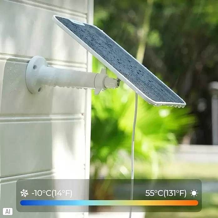 Reolink Panel SOLAR PANEL 2 - Weiß - Schwarzes Solarpanel mit weißem Rahmen und Halterung, im Regen. Funktioniert von -10°C (14°F) bis 55°C (131°F) im Freien.