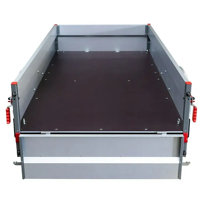 Stema Anhänger BASIC 750 Kippdeichsel - Nutzlast: 615 kg, Einachser, 201 x 108 x 33 cm, Ungebremst - Produktansicht eines robusten Anhängers mit stabiler Ladefläche und klappbarer Rückwand, ideal für den Transport von Lasten aller Art.