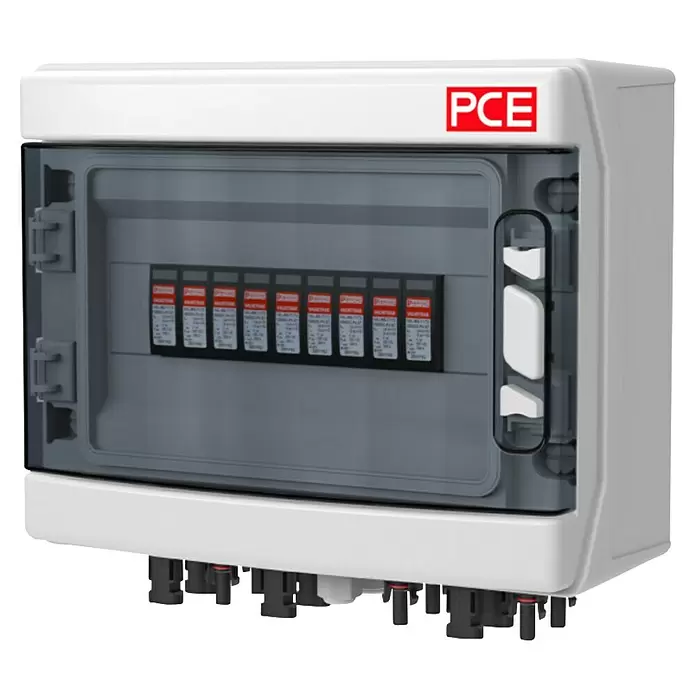 PCE Verteiler Sol-Line - 3 MPP - Weißer Elektroverteilerkasten mit transparenter Abdeckung, internen Überspannungsschutzgeräten und Bodenanschlüssen.