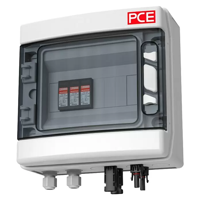 PCE Verteiler Sol-Line - 1 MPP - Weißes PCE-Schaltgehäuse mit Klarsichtdeckel, internen Sicherungen/SPDs und Kabelanschlüssen unten für Solar-PV.