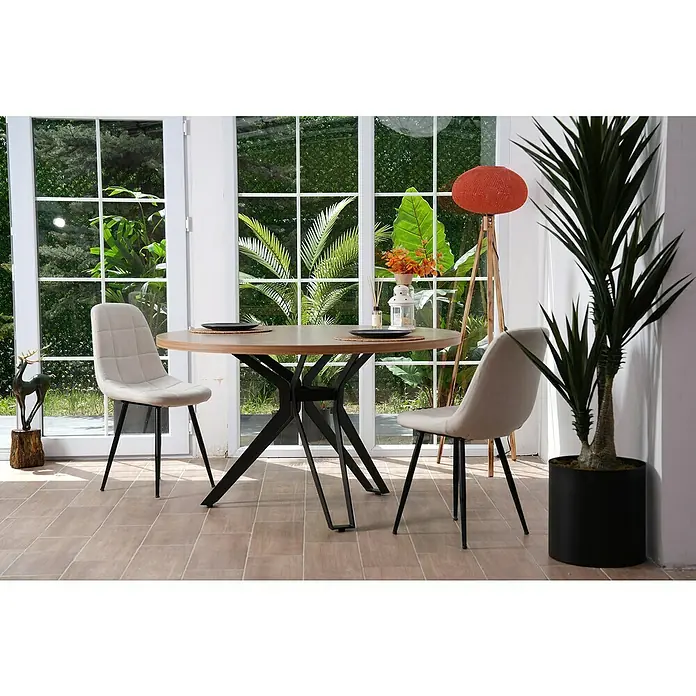 Tischbein CITYLINE Turin - 880 x 770 x 720 mm, Schwarz - Das Bild zeigt einen Esstisch mit zwei Stühlen in einem hellen Raum mit grossen Fenstern, wodurch die moderne Möbelgestaltung betont wird.