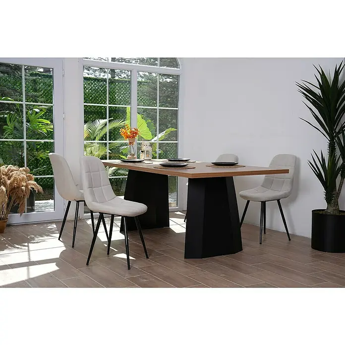 Tischbein CITYLINE Wange - 780 x 140 x 720 mm, Schwarz - Ein moderner Esstisch mit vier Stühlen in einem hellen Raum. Der Tisch hat eine helle Holzplatte und schwarze Beine.