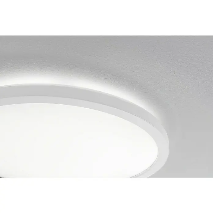 Paulmann LED-Panel rund Atria Shine IP44 - 12,5 W, Durchmesser: 19 cm, Weiß, Neutralweiß - Nahaufnahme einer runden, weißen Deckenleuchte, die ein helles, gleichmäßiges Licht abgibt und eine moderne Ästhetik vermittelt.