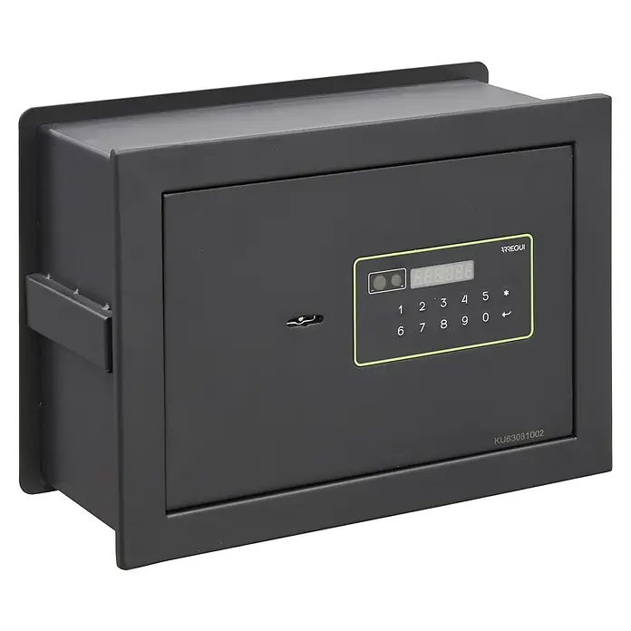 Arregui Kuro Caja fuerte empotrable - L x An x Al: 25 x 36 x 26 cm, Negro/Verde, 16 l - Imagen de una caja fuerte negra ARREGUI con panel de control digital, ideal para guardar objetos de valor de forma segura.