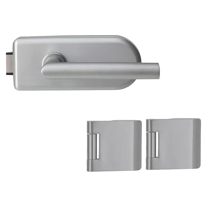 Diamond Doors Glastürbeschlag Sky UV - Aluminium EV1, Bandbohrung/Bänder: Office 3-teilig, Unverschließbar - Produktabbildung eines Türschlosses und zweier Scharniere, alle in glänzendem Silber gehalten. Ideal für moderne Inneneinrichtungen.