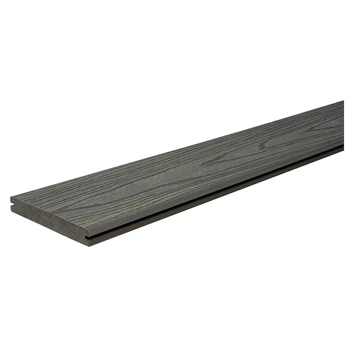 Elephant Terrassenbau-Set WPC strongWood - Walnuss/Vintage, Deckfläche pro Paket: 25 m² - Nahaufnahme eines einzelnen grauen Terrassendielenprofils. Ideal für moderne Außenbereiche mit stilvollem Holzmaserungsdesign.