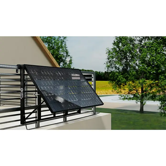 Befestigungs-Set - Metall, Passend für: Hepa-Komplettkraftwerke - Balkonsolaranlage von HEPA Solar, installiert auf einem Geländer, für umweltfreundliche Stromerzeugung im urbanen Raum.