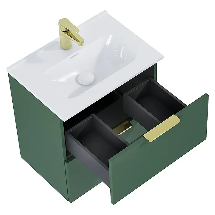 Riva Badmöbel-Set Street Plus - Gesamtbreite Badmöbel: 51,3 cm, Waldgrün, Matt, 2 -tlg. - Nahaufnahme eines grünen Badezimmerschranks mit Waschbecken und offenen Schubladen, hervorgehobene goldene Armatur und Griffe.