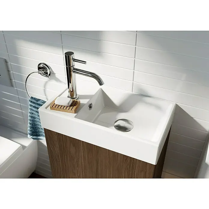 Riva Badmöbel-Set Young - Gesamtbreite Badmöbel: 40 cm, Walnuss, 2 -tlg. - Ein elegantes, kleines Waschbecken mit Holzunterschrank und modernem Wasserhahn, ideal für kleine Badezimmer.