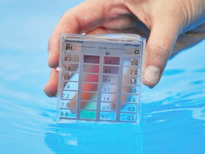 pH-Wert im Pool sinkt