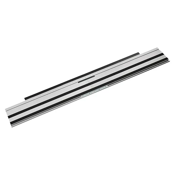 Wolfcraft Guía de carril FKS 145 - L x An x Al: 145 cm x 19 cm x 1,2 mm, Aluminio - La imagen muestra una guía para una sierra circular, colocada sobre una superficie negra. El riel es plateado y tiene tiras negras.
