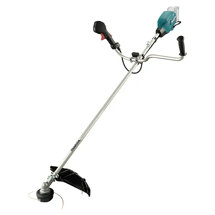 Makita XGT 40V max. Akku-Freischneider UR006GZ06 - 40 V, Ohne Akku, Schnittbreite Faden: 43 cm, Schnittbreite Messer: 25,5 cm - Akku-Rasentrimmer von Makita, ein nützliches Werkzeug für die Gartenarbeit. Der Trimmer ist silberfarben und hat einen schwarzen Griff und Schneidkopf.