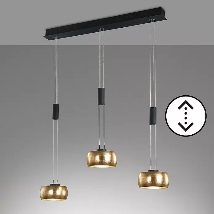 Fischer & Honsel LED-Pendelleuchte Colette - 27 W, Gold, Sandschwarz, Warmweiß - Höhenverstellbare Dreifach-Pendelleuchte mit gehämmerten Goldschirmen und schwarzer Deckenleiste.