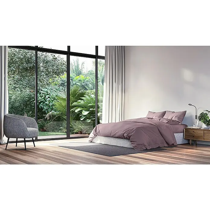 Fischer & Honsel LED-Wandleuchte Cama - 6 W, L x B x H: 35 x 10 x 50 cm, Sandschwarz, Warmweiß - Schlafzimmer mit bequemen Bettwäsche-Set in einem sanften Lilaton, das für Komfort und Stil sorgt. Der perfekte Akzent für Ihr Zuhause.