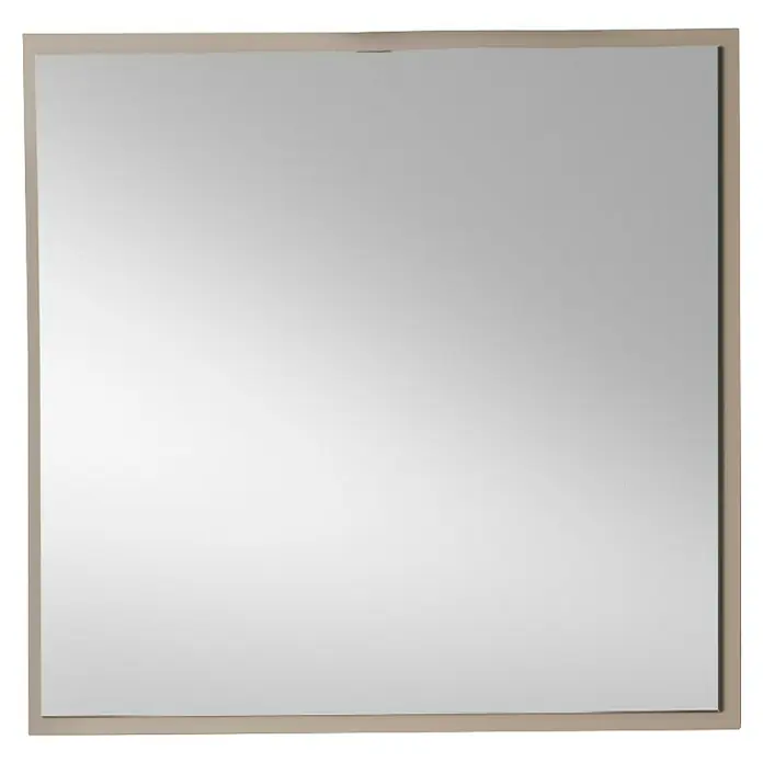 Espejo con marco Deco - 70 x 70 cm, Moka - Primer plano de un espejo rectangular con un sutil marco marrón claro, destacando un diseño minimalista y líneas limpias.