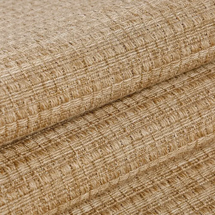 Outdoor-Teppich Dhaka II - Beige, 230 x 160 cm, 100 % Polypropylen - Nahaufnahme eines gewebten Teppichs mit natürlicher Farbpalette und komplexer Textur. Perfekt für warme und einladende Innenräume.