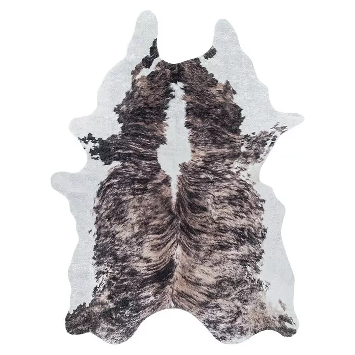 Flachgewebeteppich Etosha - Kuh, Braun/Weiß, 135 x 100 cm, 100 % Polyester - Gefleckter Kuhfell-Teppich in Naturform mit weißem und braunem Brindle-Muster.