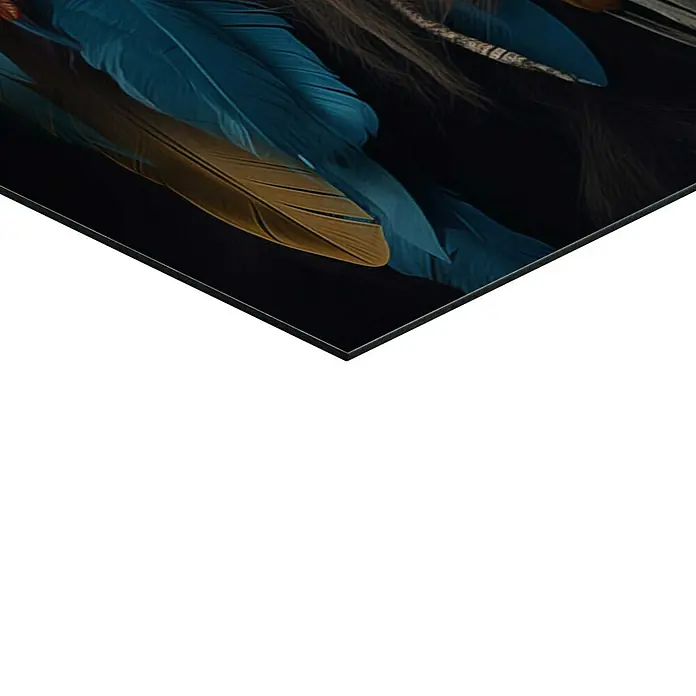 Reinders Decopanel - Ornament Lion, B x H: 60 x 90 cm - Nahaufnahme eines gerahmten Kunstwerks mit blauen und braunen Federn auf schwarzem Hintergrund, das eine elegante Wanddekoration darstellt.