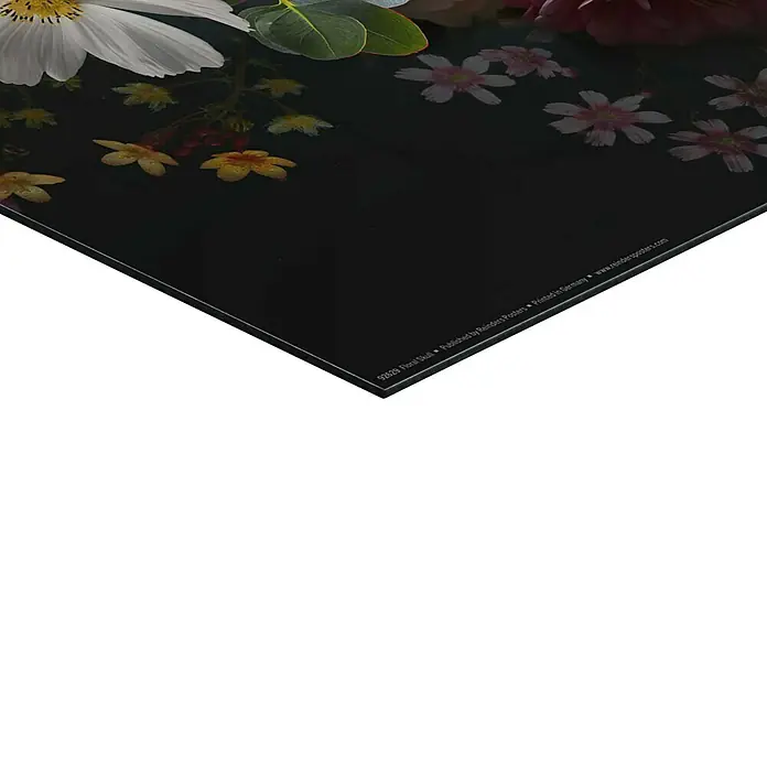 Reinders Decopanel - Floral Skull, B x H: 40 x 50 cm - Naheaufnahme des floralen Wandkunstwerks „Floral Skull“ auf glänzendem Papier mit detaillierten Blumenmustern und satten Farben.