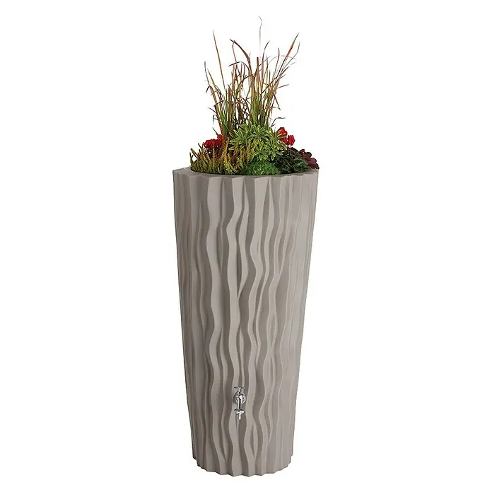 Arves Regenspeicher Alana - 160 l, Taupe - Elegante Regentonnen-Pflanzsäule in Steinoptik. Die Regentonne ist bepflanzt und verfügt über einen Wasserhahn zur einfachen Nutzung.