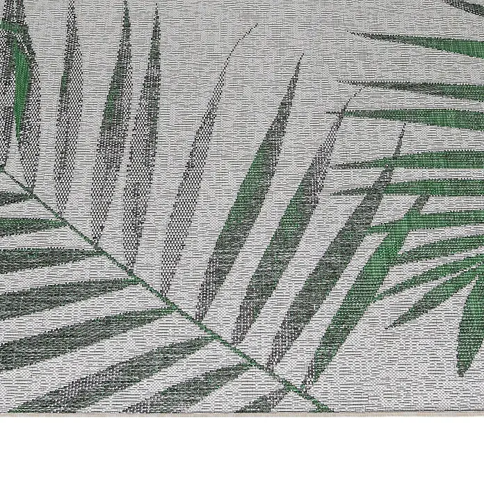 Outdoor-Teppich Sunny II - Grün, 170 x 120 cm, 100 % Polypropylen - Nahaufnahme eines Teppichs mit Palmenblattmuster in Grün- und Grautönen, ideal für den Innen- und Außenbereich.