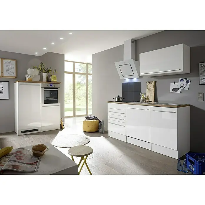 Respekta Premium Küchenzeile GabrielBreite: 290 cm, Weiß, Mit Elektrogeräten - Helle Küche mit weißen Schränken, einer Dunstabzugshaube und einer Arbeitsplatte aus Holz, die eine moderne und funktionale Atmosphäre schafft.