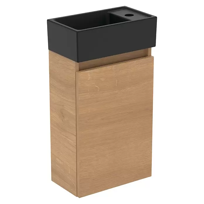 Ideal Standard Eurovit Badmöbel-Set + - 37 cm, Hamilton Eiche/Schwarz, Hahnloch: Rechts - Schwarzes, rechteckiges Keramikwaschbecken auf hellem Holz-Badunterschrank mit Stauraum.