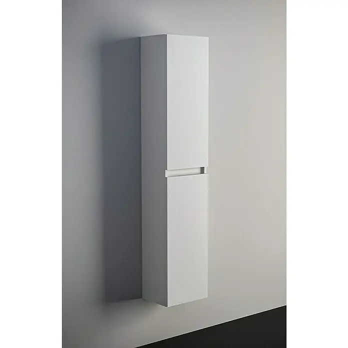 Ideal Standard Eurovit Hochschrank + - 30 x 23,6 x 150 cm, Weiß - Ein hochformatiger, weißer Badezimmerschrank hängt an einer hellen Wand und bietet stilvollen Stauraum.