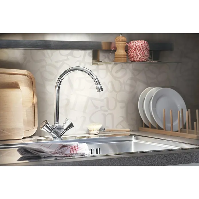 Grohe Costa Spültischarmatur - Chrom, Glänzend, Auslauf schwenkbar - Küchenspüle mit modernem Wasserhahn, Geschirrtuch und Geschirr. Eine stilvolle Ergänzung für jede Küche, ideal für den täglichen Gebrauch.