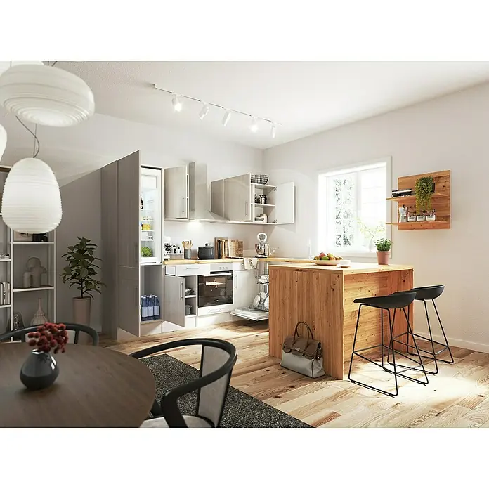 Respekta Inselküche Anton - B x L: 280 x 172 cm, Lärche Weiß Nachbildung, Mit Elektrogeräten - Helle Küche mit einer Kochinsel aus Holz, schwarzen Barhockern und modernen Hängelampen über dem Esstisch. Die Küche ist mit modernen Geräten ausgestattet.