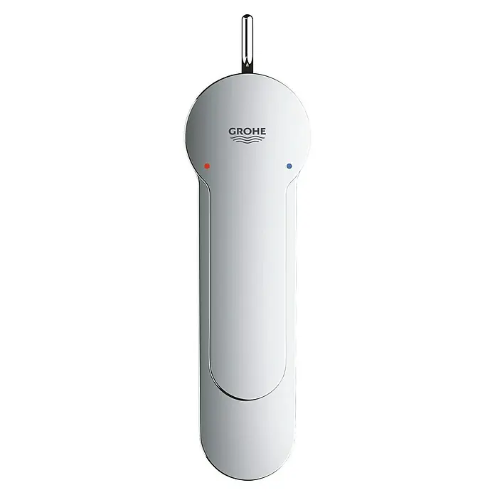 Grohe Eurostyle Cosmopolitan Waschtischarmatur S-Size - Chrom, Glänzend - Nahaufnahme eines Grohe Einhebel-Waschtischmischers mit roter und blauer Markierung für Temperatur und verchromter Oberfläche.