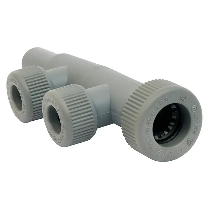 Colector PB - 22 x 15 mm - Conector de tubo de plástico gris con tres salidas para instalaciones de fontanería.