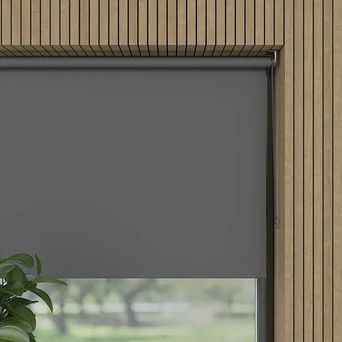 Verdunkelungsrollo Mini Colormatch - B x H: 80 x 150 cm, Anthrazit - Eine graue Rollo-Fensterabdeckung bietet Privatsphäre und Verdunkelung. Perfekt für Schlafzimmer oder Medienräume, schlicht und funktional.