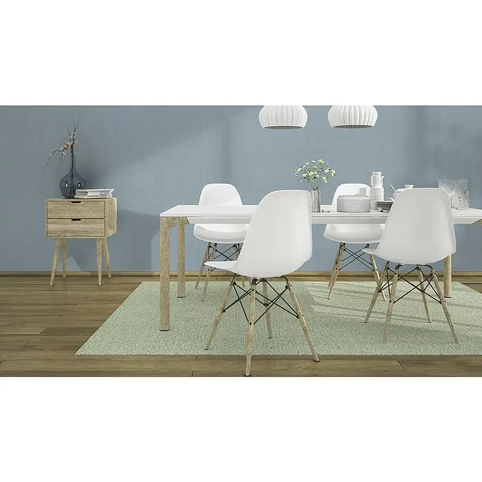 Rasch Color your life Vliestapete Uni-Struktur - Mittelblau, Uni, 10,05 x 0,53 m - Elegantes Esszimmer-Setup mit Esstisch, Stühlen und Sideboard. Das Dekor ist hell und modern und strahlt Raffinesse aus.