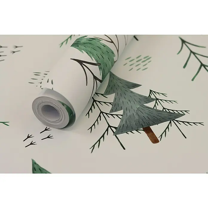Rasch Kids World Vliestapete Natur - Dunkelgrün, Floral, 10,05 x 0,53 m - Nahaufnahme einer Rolle Wald-Tapete mit einem stilisierten Waldmuster in Grün- und Brauntönen auf einem hellen, cremefarbenen Hintergrund.