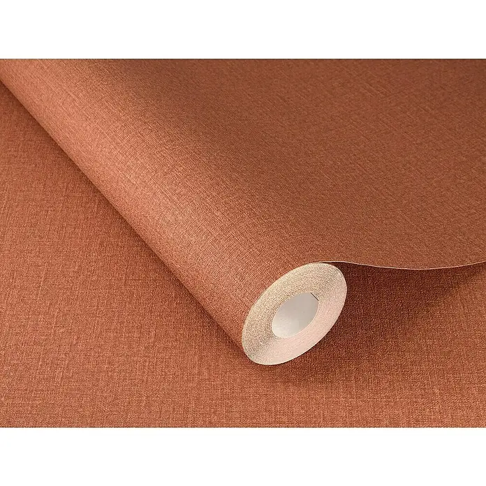 Rasch Wall Textures VI Vliestapete Leinen-Uni - Terra, Uni, 10,05 x 0,53 m - Nahaufnahme einer Rolle gemusterter, bronzefarbener Tapete mit Texturdetails, die das Design hervorheben.
