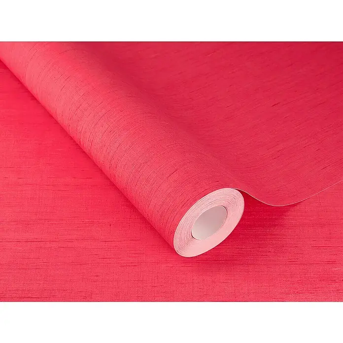 Rasch Wall Textures VI Vliestapete Struktur-Uni - Dunkelpink, Uni, 10,05 x 0,53 m - Nahaufnahme einer Rolle leuchtend roter Tapete mit einer feinen, texturierten Oberfläche, die eine warme und einladende Atmosphäre schafft.