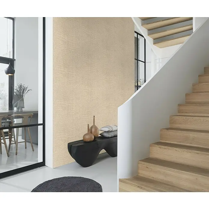 Rasch African Queen III Vliestapete Krokodilleder - Hellbeige, Lederoptik, 10,05 x 0,53 m - Elegantes Interieur mit einer strukturierten, sandfarbenen Wandtapete im Reptilien-Look, die dem Raum eine luxuriöse Note verleiht.