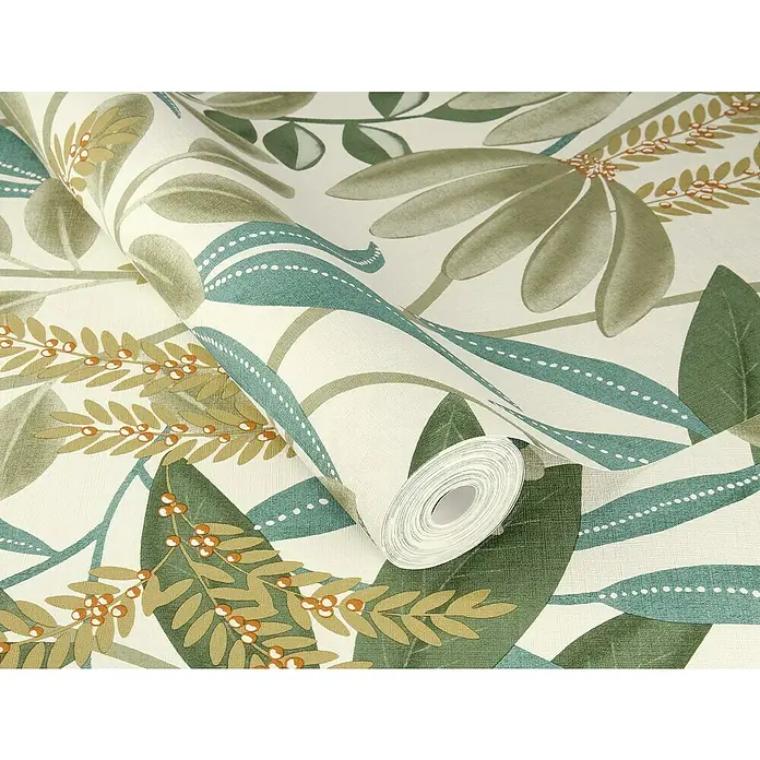 Rasch Country Charme Vliestapete Blätter - Moosgrün, Floral, 10,05 x 0,53 m - Eine Nahaufnahme einer Rolle floral gemusterter Tapete mit grünen Blättern und Zweigen auf einem cremefarbenen Hintergrund.