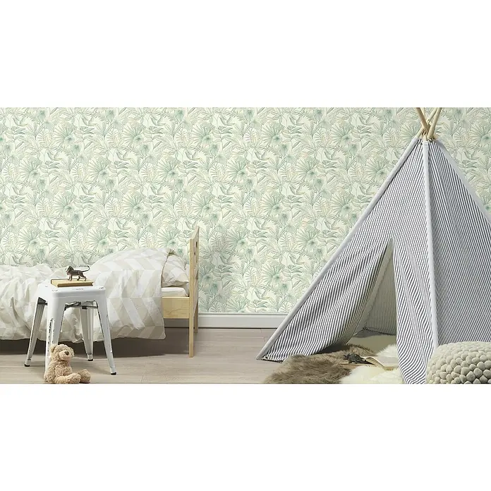 Rasch Country Charme Vliestapete Blätter - Hellgrün, Floral, 10,05 x 0,53 m - Ein Kinderzimmer mit einem Bett, einem Spielzelt und Deko-Artikeln, die eine gemütliche und spielerische Atmosphäre schaffen.