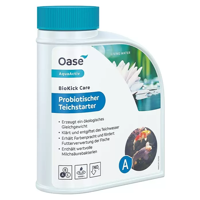 Oase AquaActiv Teichpflegemittel Probiotischer Teichstarter - 500 ml - Weiße Flasche mit blauem geripptem Deckel, beschriftet Oase AquaActiv BioKick Care Probiotischer Teichstarter.