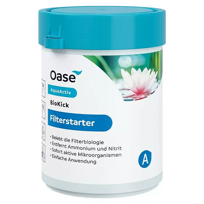 Oase AquaActiv Filterstarter - 100 ml - Weißer Oase AquaActiv BioKick Filterstarter Behälter mit blauem Deckel und Etiketten zur Belebung der Filterbiologie und Ammonium-/Nitritentfernung.
