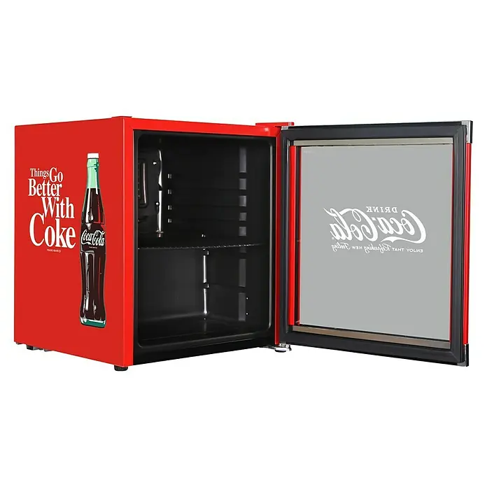 Cubes Vollraumkühlschrank Cool Cube - Nutzinhalt Kühlen: 48 l, 47,5 x 43 x 51 cm, Rot/Schwarz - Coca-Cola-Kühlschrank im Retro-Design mit offenem Innenraum, ideal zur stilvollen Aufbewahrung von Getränken.