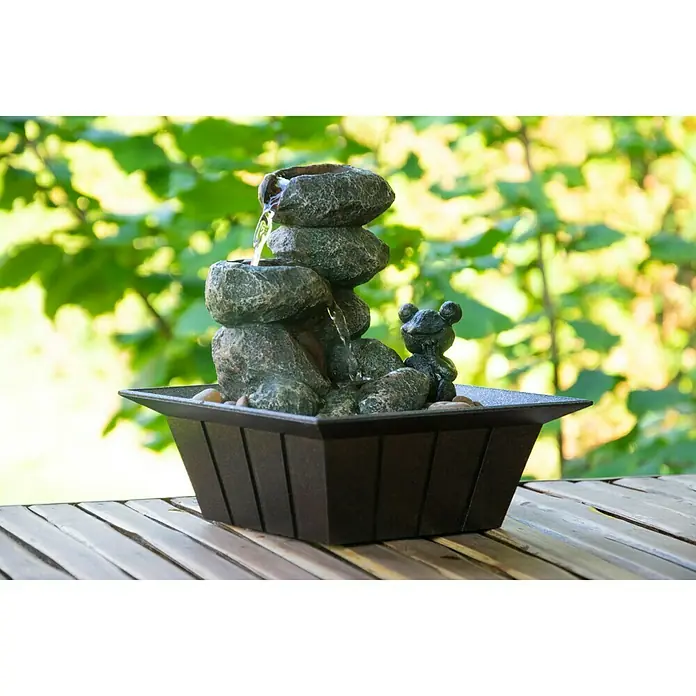 Dobar Gartenbrunnen - 20 x 20 x 21,5 cm, Kunststoff, Grau/Schwarz - Zimmerbrunnen mit Steinen und Froschfigur, der eine entspannende Atmosphäre schafft. Das beruhigende Wasserspiel ist ideal für Zuhause oder das Büro.