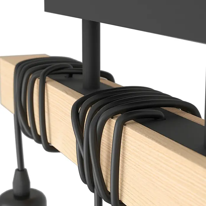 Eglo Townshend Deckenleuchte - 180 W, L x B x H: 55 x 10,5 x 26,5 cm, Schwarz/Braun, E27 - Nahaufnahme einer rustikalen Deckenleuchte mit Holzbalken und schwarzen Akzenten, die ein warmes, einladendes Licht verspricht.