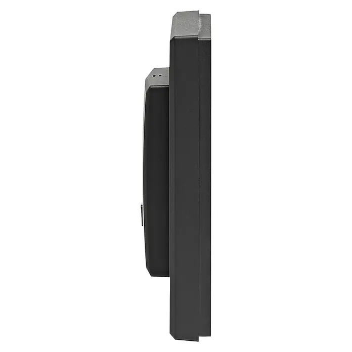Homematic IP Funk-Temperatursensor HmIP-STH-A - Anthrazit, 20 x 86 x 86 mm, Batteriebetrieben - Seitenansicht einer schwarzen Türsprechanlage. Das Produkt ist schlicht und funktionell gestaltet für den Außenbereich.